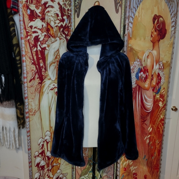 Faux Fur Blue Zip Up - Picture 3 of 7